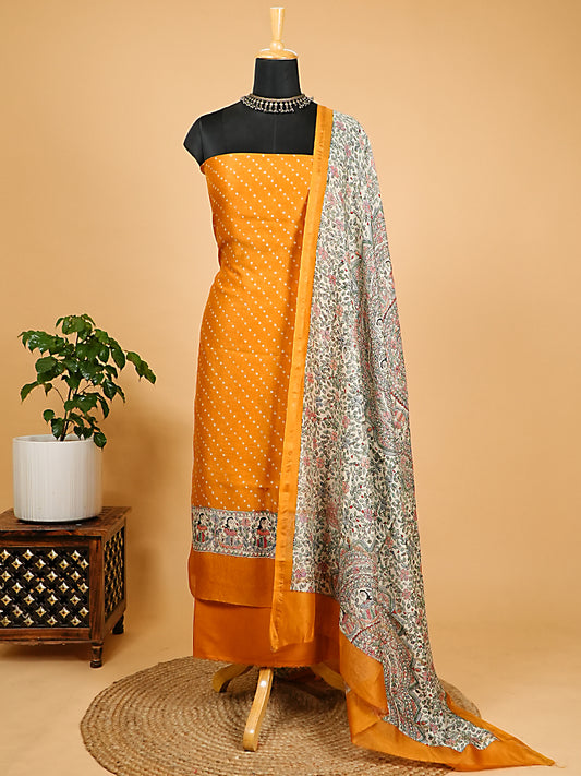Light Orange Maheshwari Silk Suit Set with Bandhani Print