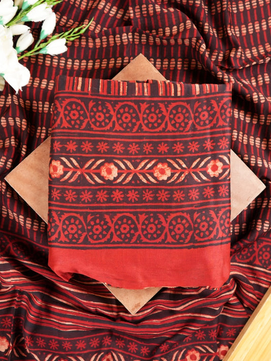 Maroon Maheshwari Silk Suit Set With Printed Vertical Stripes
